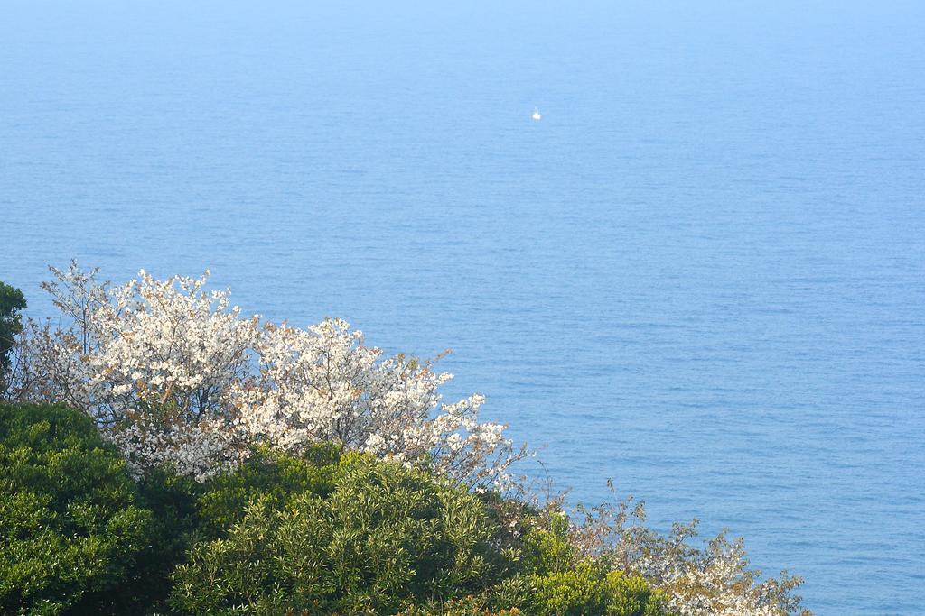 Hillside Inn Sirocco Tateyama  Bagian luar foto
